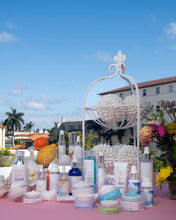 Load image into Gallery viewer, Mirror Mirror Very Clean Perfect Skin Cleanser | Mirror Mirror Futuristic Beauty