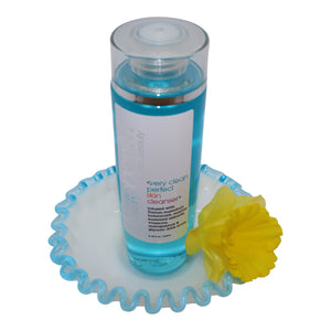 Mirror Mirror Very Clean Perfect Skin Cleanser | Mirror Mirror Futuristic Beauty